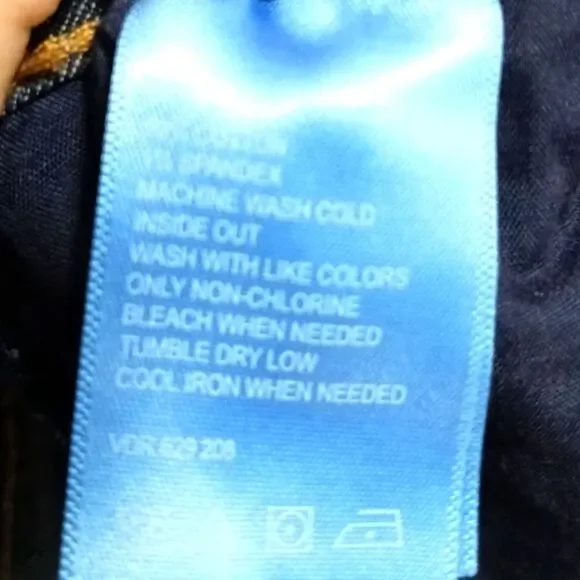 Nautica Stretch Denim Capri. Trouser Style with Cuff Hem. Woman's 12. Blue...... - Picture 4 of 8